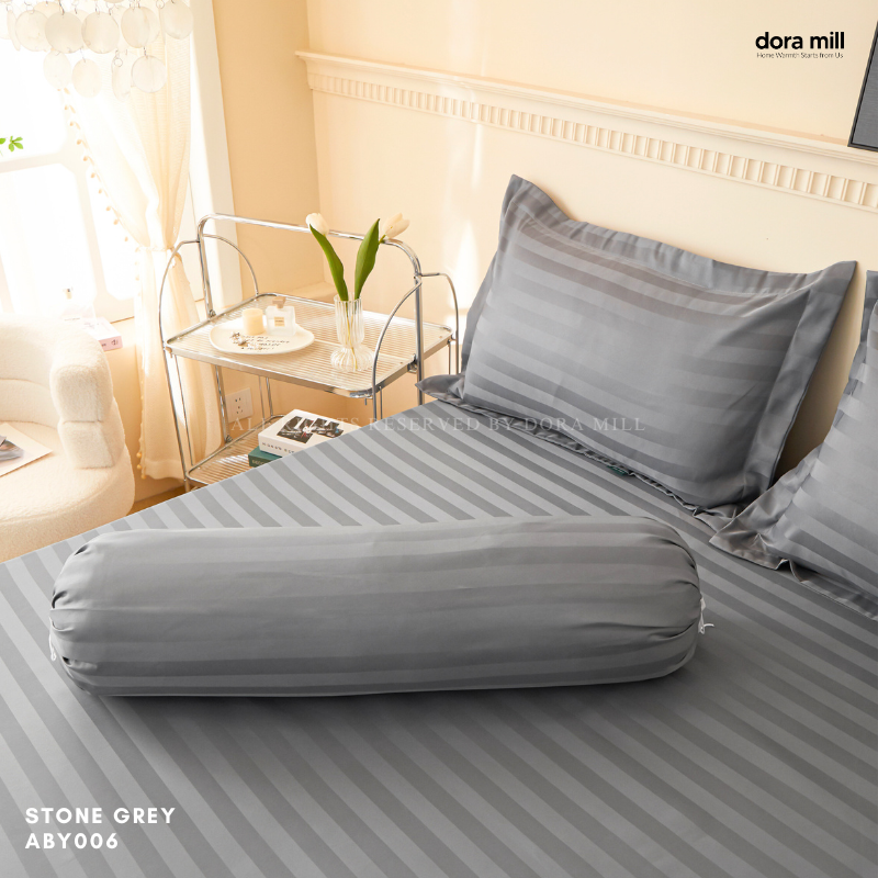Set Tempat Tidur Koleksi Hotel Stripe 3cm dengan Sarung Bantal Sarung Kuilt dan Bolster oleh Dora Mill#BCY