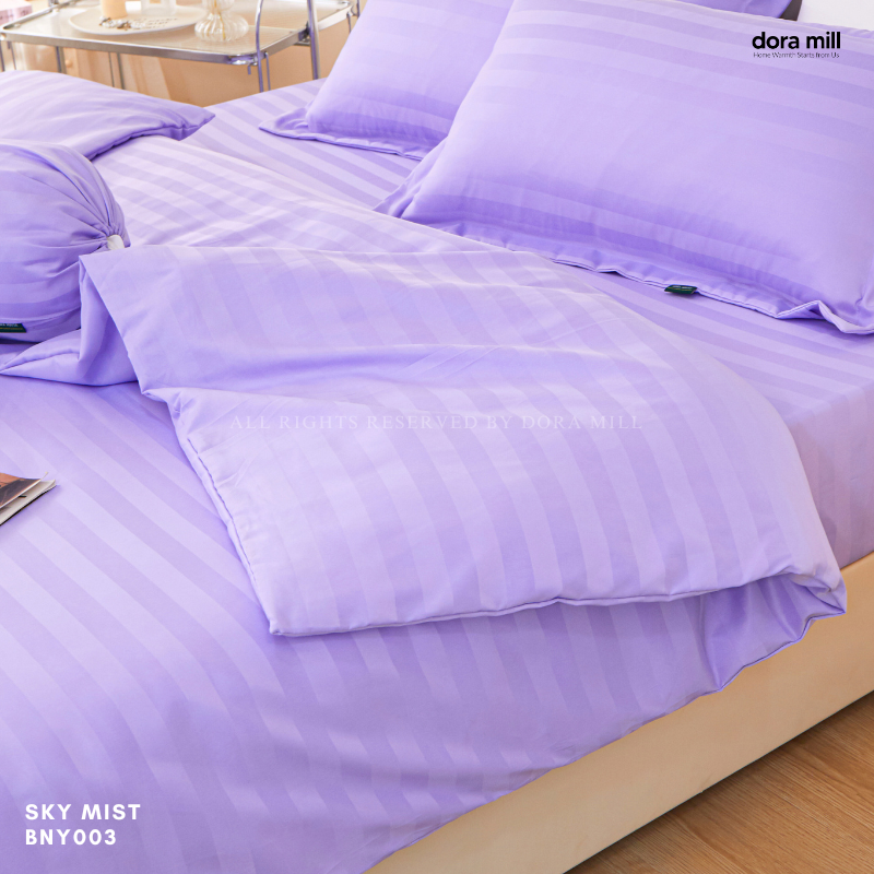Set Tempat Tidur Koleksi Hotel Stripe 3cm dengan Sarung Bantal Sarung Kuilt dan Bolster oleh Dora Mill#BCY