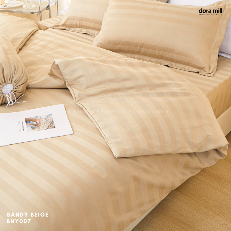 Set Tempat Tidur Koleksi Hotel Stripe 3cm dengan Sarung Bantal Sarung Kuilt dan Bolster oleh Dora Mill#BCY